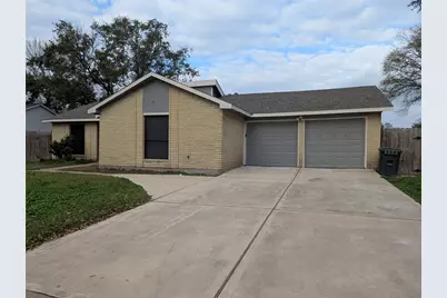 1601 Live Oak Hollow Street, Pearland, TX 77581 - Photo 3