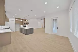 359 Louvenia Ct, Pinehurst, TX 77362 - Photo 19