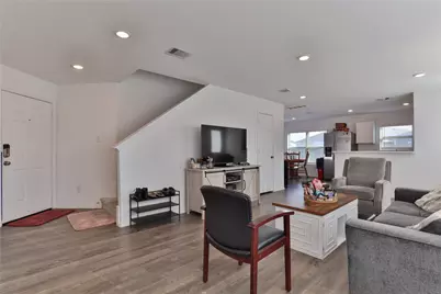 184 Kelly Street, Angleton, TX 77515 - Photo 5