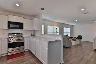 184 Kelly Street, Angleton, TX 77515 - Photo 9