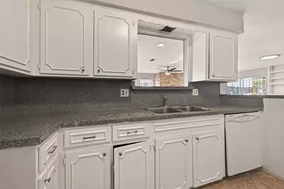 10607 Bainbridge Street, Houston, TX 77016 - Photo 21