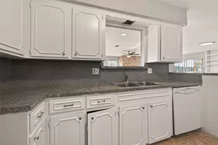 10607 Bainbridge St, Houston, TX 77016 - Photo 21