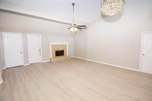 2611 Ashington Dr, Houston, TX 77067 - Photo 5