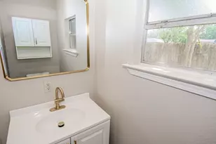 2611 Ashington Dr, Houston, TX 77067 - Photo 9