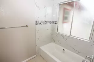 2611 Ashington Dr, Houston, TX 77067 - Photo 9