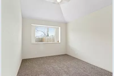 5934 Beaconridge Drive, Houston, TX 77053 - Photo 11