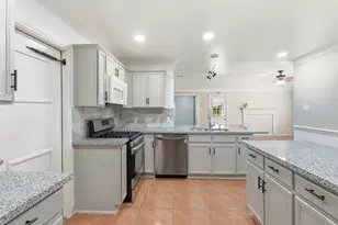 12638 Coho Ln, Houston, TX 77045 - Photo 11