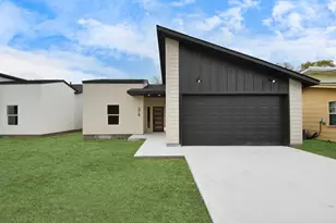 319 E Gulf St, Baytown, TX 77520 - Photo 3