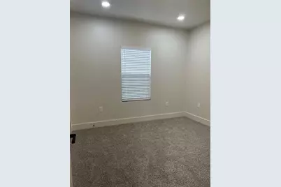 319 E Gulf Street, Baytown, TX 77520 - Photo 21