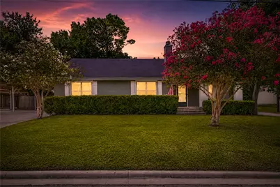 511 W Val Verde Street, Brenham, TX 77833 - Photo 1