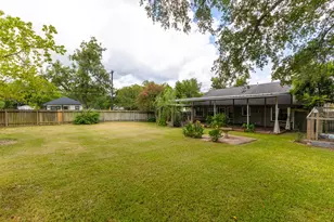 511 W Val Verde St, Brenham, TX 77833 - Photo 19