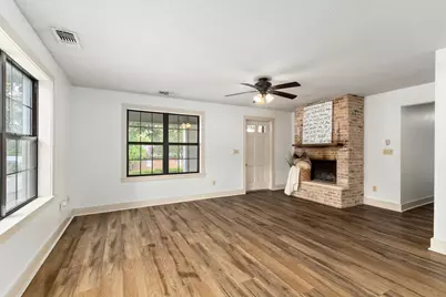 511 W Val Verde Street, Brenham, TX 77833 - Photo 3