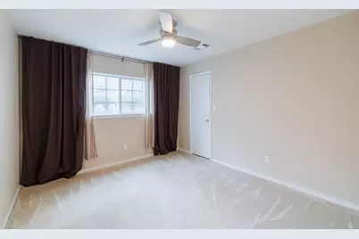 519 E Hillary Circle, Sugar Land, TX 77498 - Photo 23