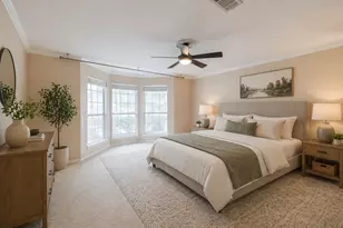 519 E Hillary Cir, Sugar Land, TX 77498 - Photo 5