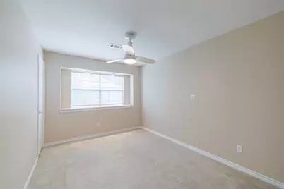 519 E Hillary Circle, Sugar Land, TX 77498 - Photo 25