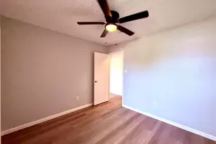 12071 Plumbrook Dr, Houston, TX 77099 - Photo 25