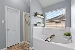 2111 Bataan Dr, League City, TX 77573 - Photo 31