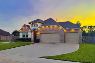 3216 Parker Dr, Pearland, TX 77584 - Photo 1