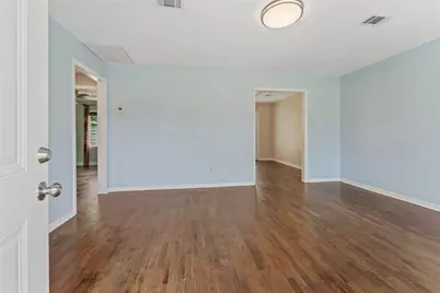511 Jones Road, Highlands, TX 77562 - Photo 7