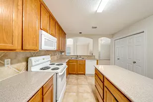 12810 Lakeshore Dr, Montgomery, TX 77356 - Photo 9