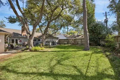 13915 Pinerock Lane, Houston, TX 77079 - Photo 23