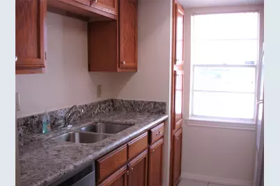 14333 Memorial Drive #41, Houston, TX 77079 - Photo 9