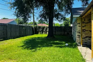 522 Wild Wind Ln, Houston, TX 77013 - Photo 19