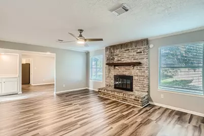 401 Summer Place Court, League City, TX 77573 - Photo 5