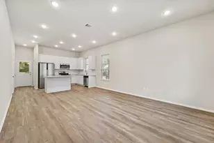 8687 Sassafras St, Willis, TX 77318 - Photo 5