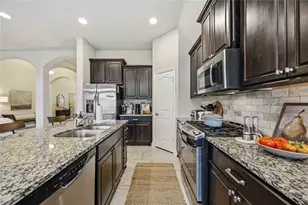 2909 Oakmist Ridge Ln, Pearland, TX 77584 - Photo 11