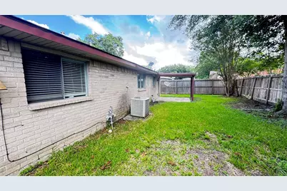 2511 Maple Tree Court, Stafford, TX 77477 - Photo 23