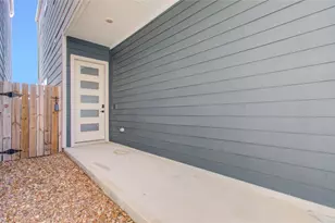 2054 Johanna Crk Dr, Houston, TX 77055 - Photo 7