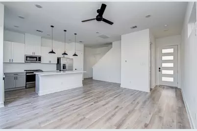 2054 Johanna Creek Drive, Houston, TX 77055 - Photo 11