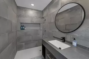 5415 Carew St, Houston, TX 77096 - Photo 9