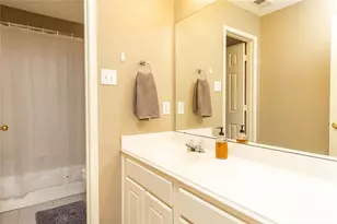 4815 Schiller Park Ln, Sugar Land, TX 77479 - Photo 21