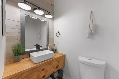 3024 Avenue R 1/2, Galveston, TX 77550 - Photo 15