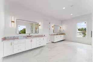 4046 Drummond St, Houston, TX 77025 - Photo 11