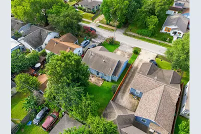 7717 Scanlock Street, Houston, TX 77012 - Photo 37