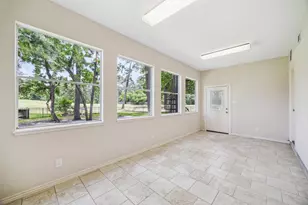 11 Twin Greens Ct, Houston, TX 77339 - Photo 41