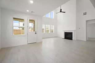 217 Dunovant Dr, Sealy, TX 77474 - Photo 9