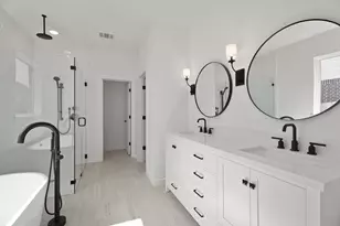 217 Dunovant Dr, Sealy, TX 77474 - Photo 15