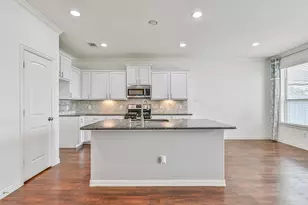4511 Apple Point Ln, Rosharon, TX 77583 - Photo 9