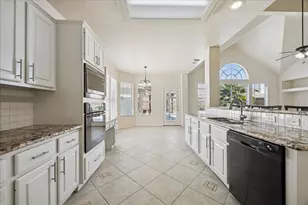 3311 Almond Creek Dr, Houston, TX 77059 - Photo 9