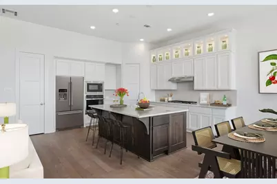 12246 Valencia Boulevard, Mont Belvieu, TX 77523 - Photo 3