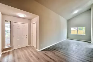 7730 Chaseview Dr, Houston, TX 77489 - Photo 3