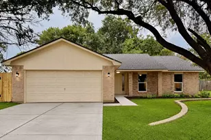 7730 Chaseview Dr, Houston, TX 77489 - Photo 1