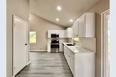 7730 Chaseview Drive, Houston, TX 77489 - Photo 11