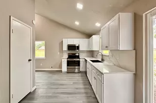 7730 Chaseview Dr, Houston, TX 77489 - Photo 11