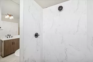 1412 Lawrence St, Houston, TX 77008 - Photo 13