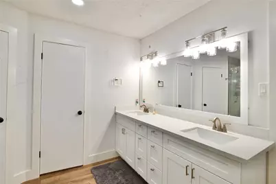 13529 Woodchester Drive, Sugar Land, TX 77498 - Photo 29